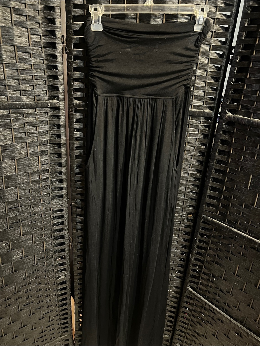 Black Strapless Maxi Dress size S twenty one has pockets!